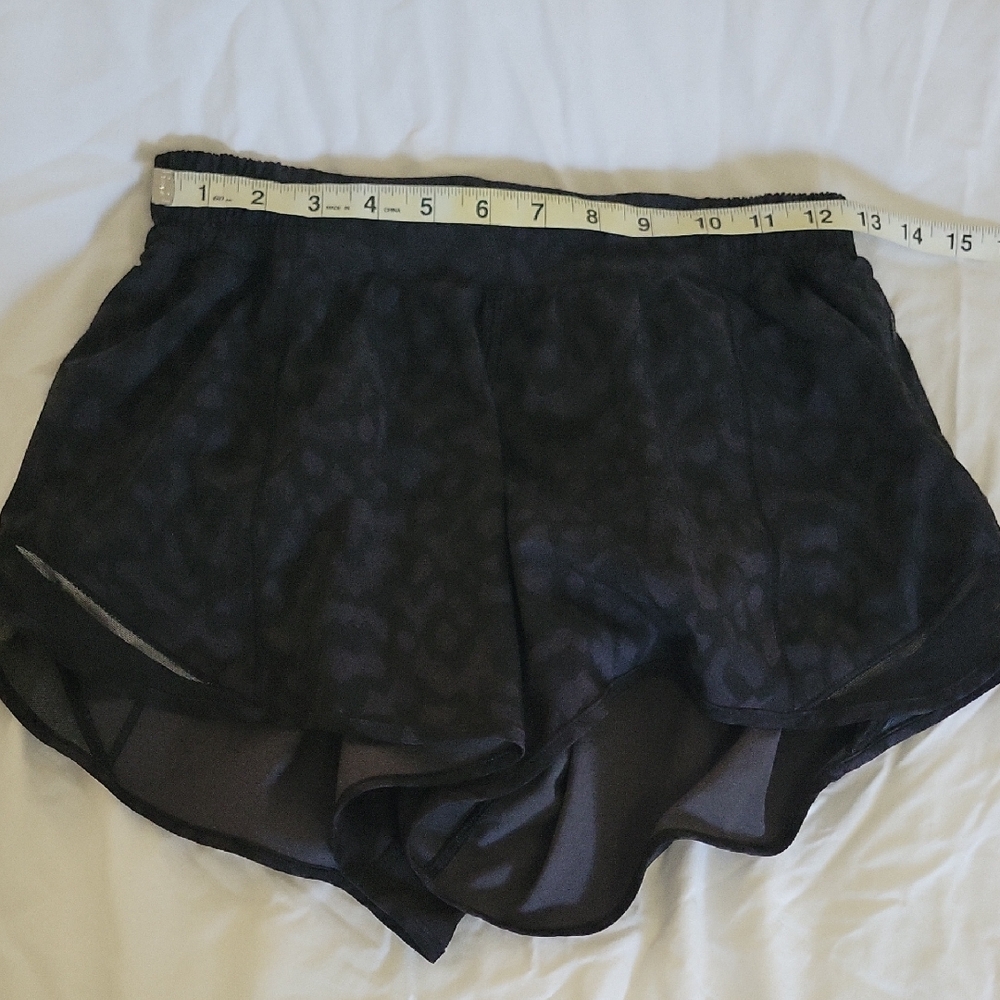 Lululemon Athletica Black Sheer Patterned Shorts Size 8